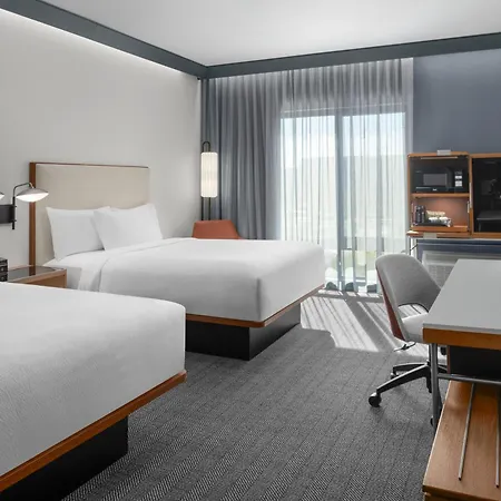 Courtyard By Marriott Modesto North Hotel Exterior photo