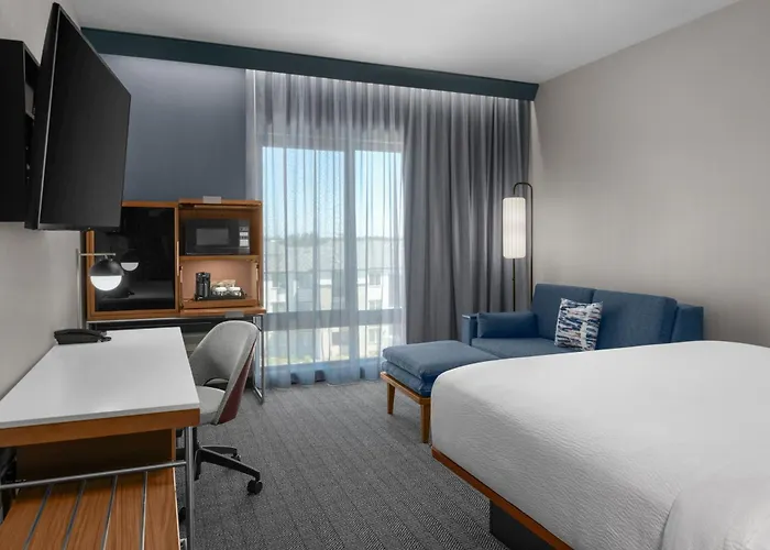 Courtyard By Marriott Modesto North