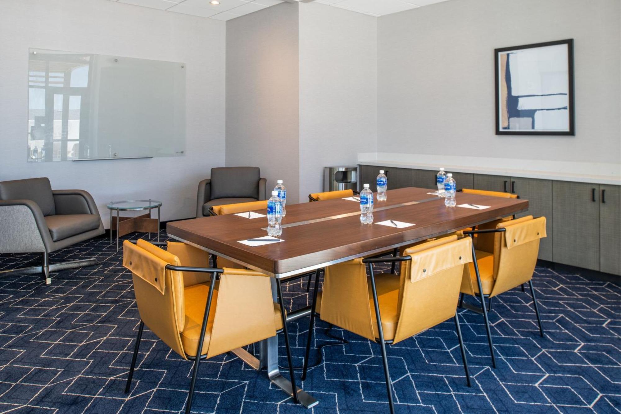 Courtyard By Marriott North Modesto