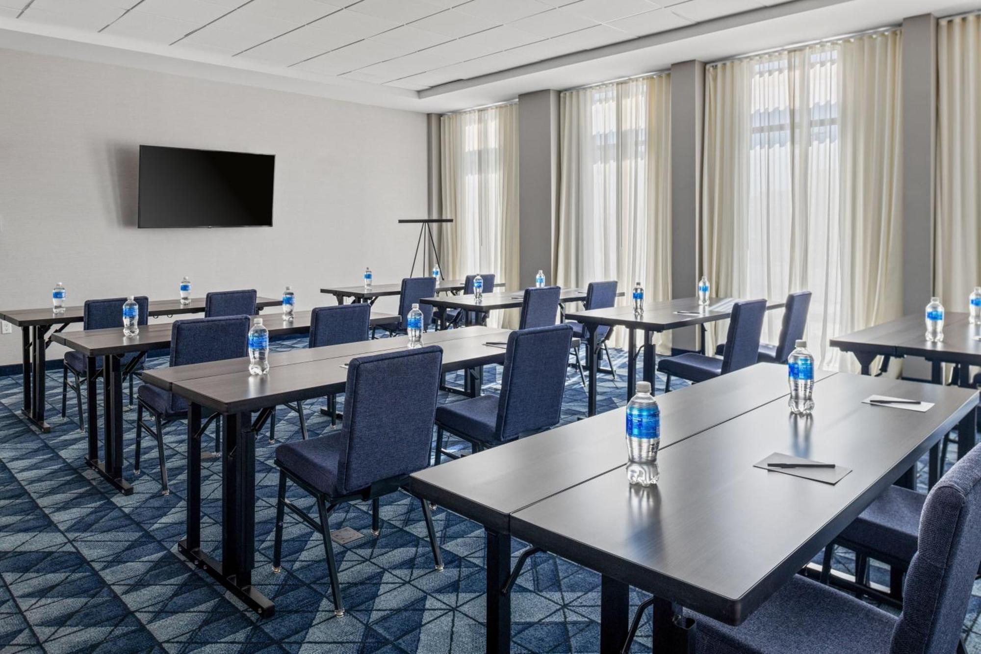 Courtyard By Marriott North *