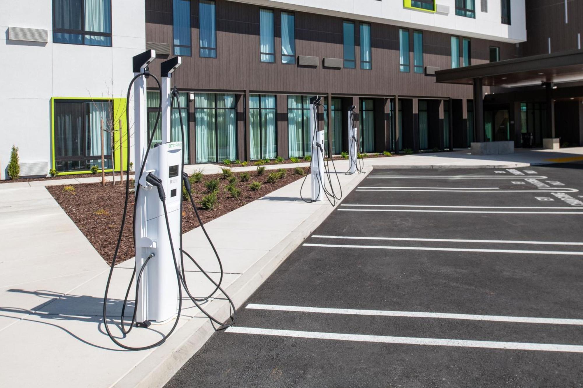 Courtyard By Marriott North *