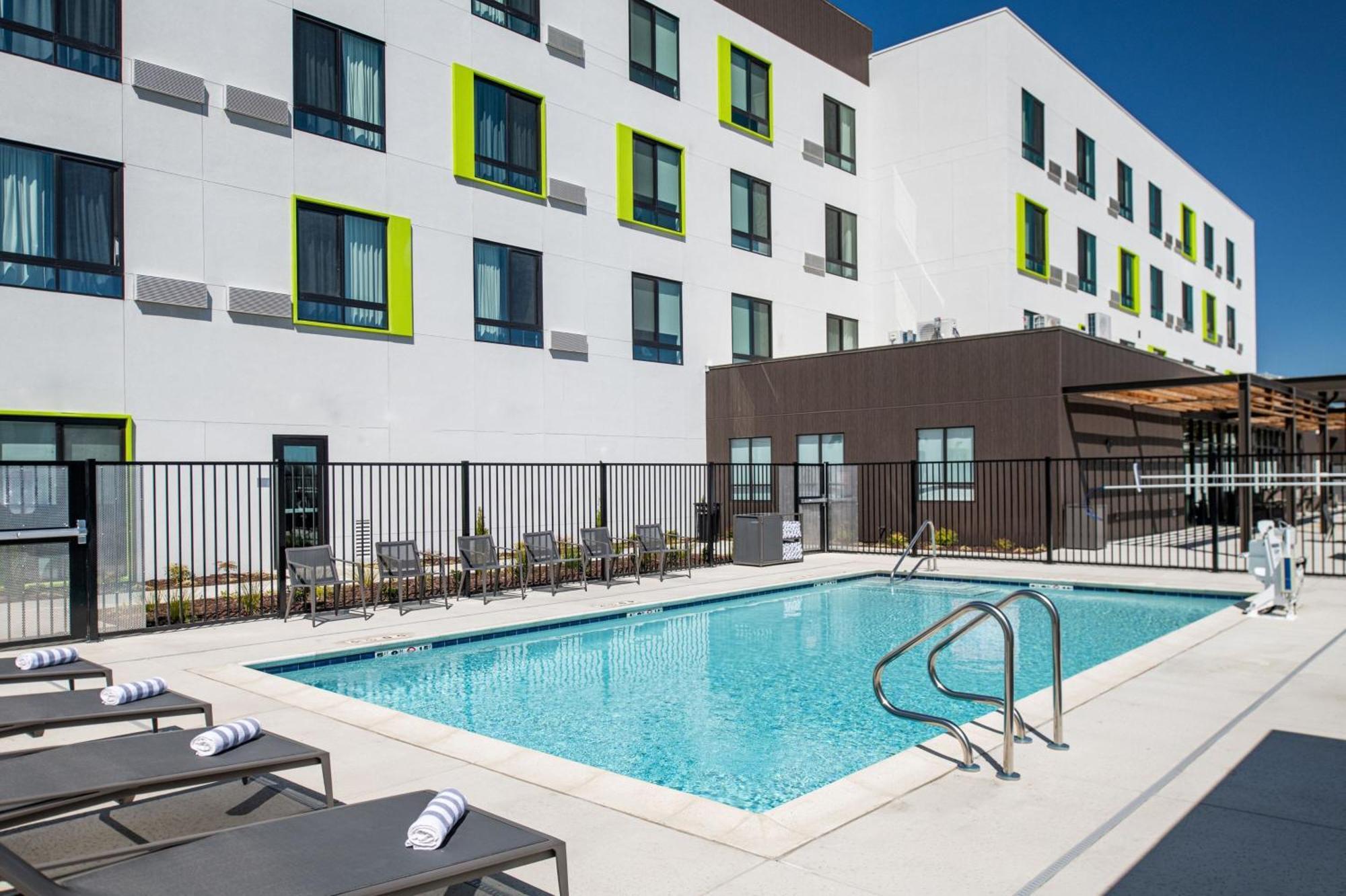 Courtyard By Marriott North Modesto